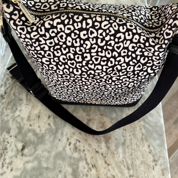 Kate Spade Blk/Wht Leopard Shoulder Bag - Picture 4 of 11